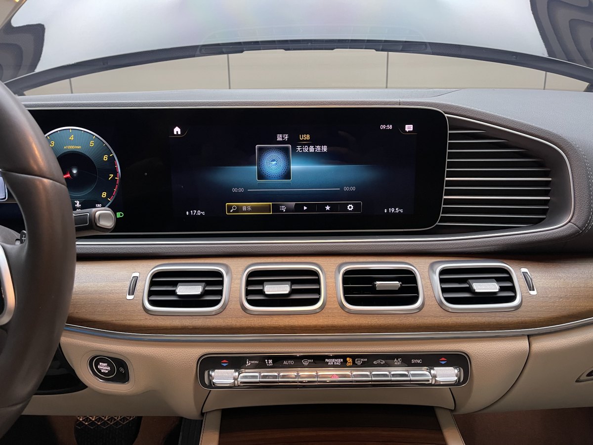 奔馳 奔馳GLE  2020款 改款 GLE 350 4MATIC 豪華型圖片