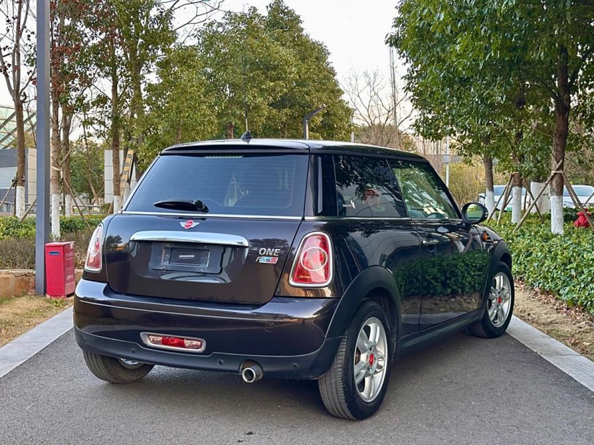 MINI MINI  2013款 1.6L ONE 限量第一款圖片