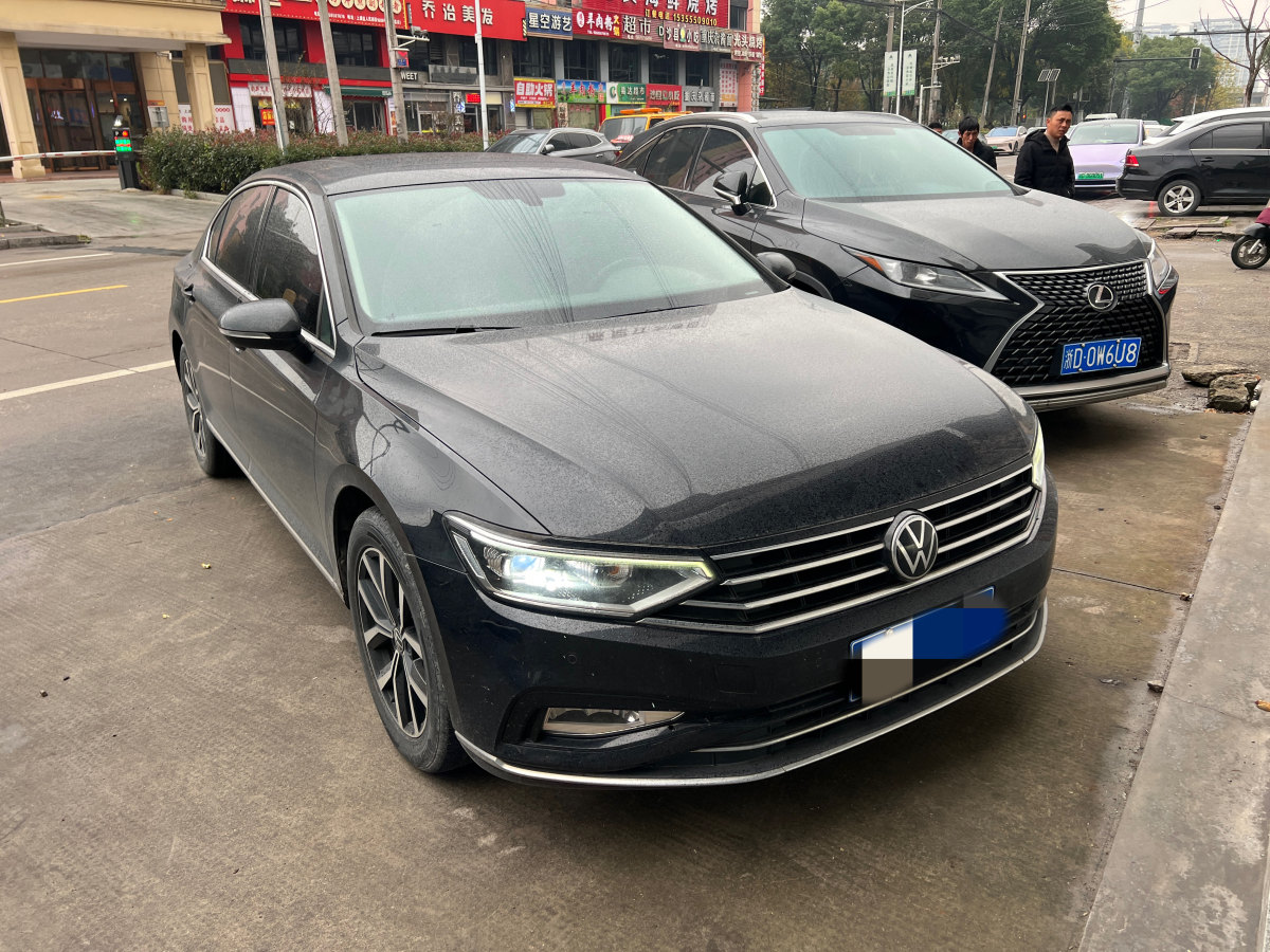 大眾 邁騰  2019款  330TSI DSG 領(lǐng)先型 國(guó)VI圖片