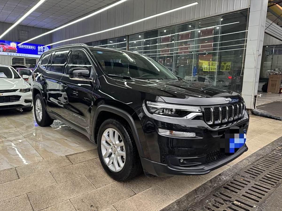 Jeep 大指揮官  2020款 2.0T 兩驅(qū)領(lǐng)先版圖片