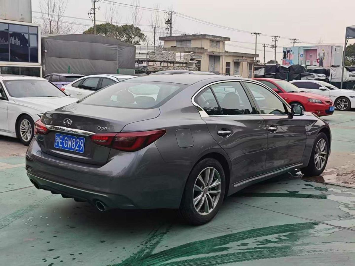 英菲尼迪 Q70  2019款 Q70L 2.0T 奢華版圖片