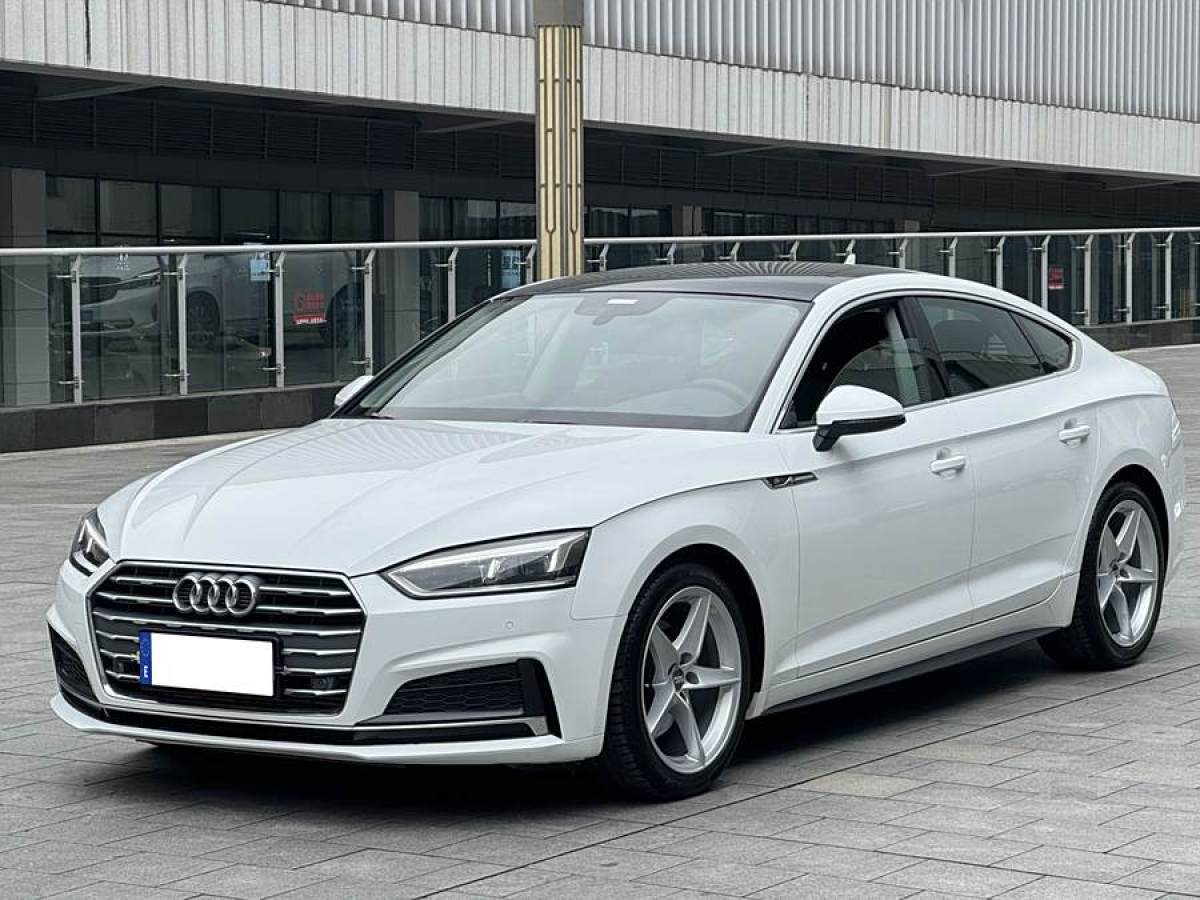 奧迪 奧迪A5  2019款 Sportback 40 TFSI 時(shí)尚型圖片