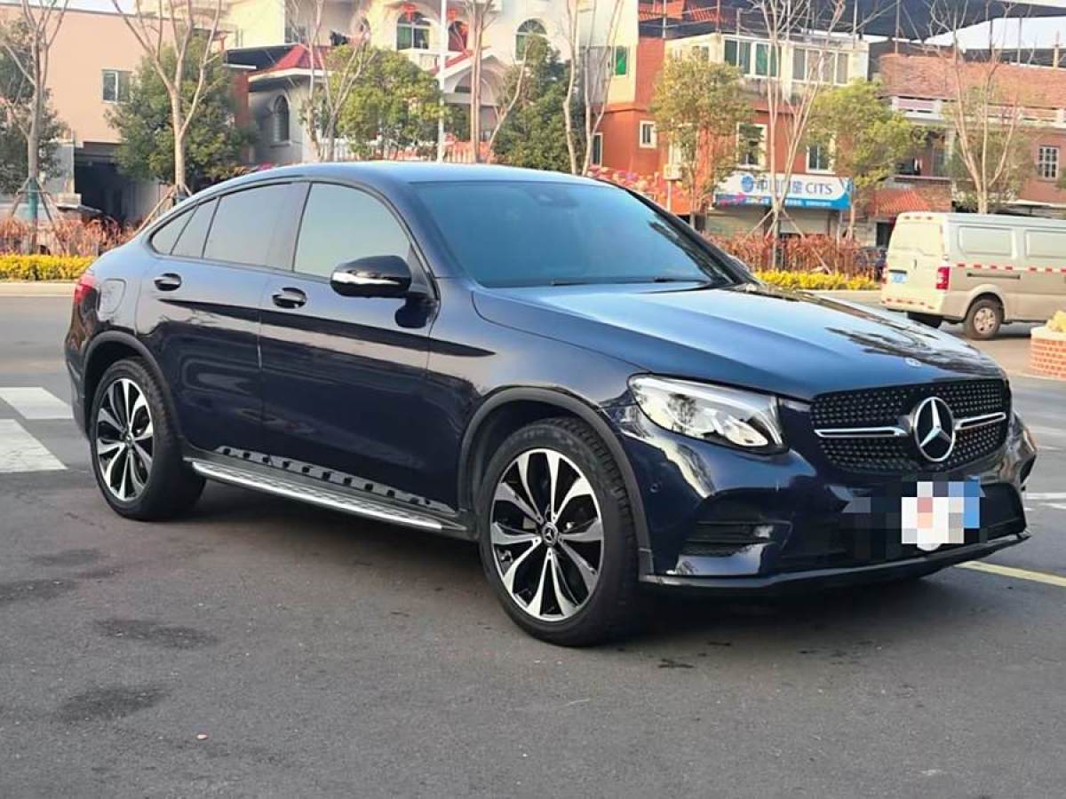 奔馳 奔馳GLC  2022款 改款 GLC 260 4MATIC 轎跑SUV圖片