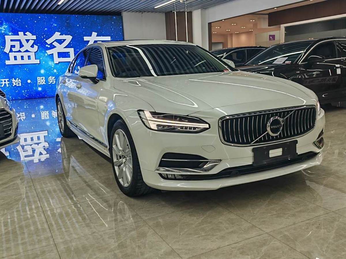 沃爾沃 S90  2020款 改款 T5 智遠(yuǎn)豪華版圖片