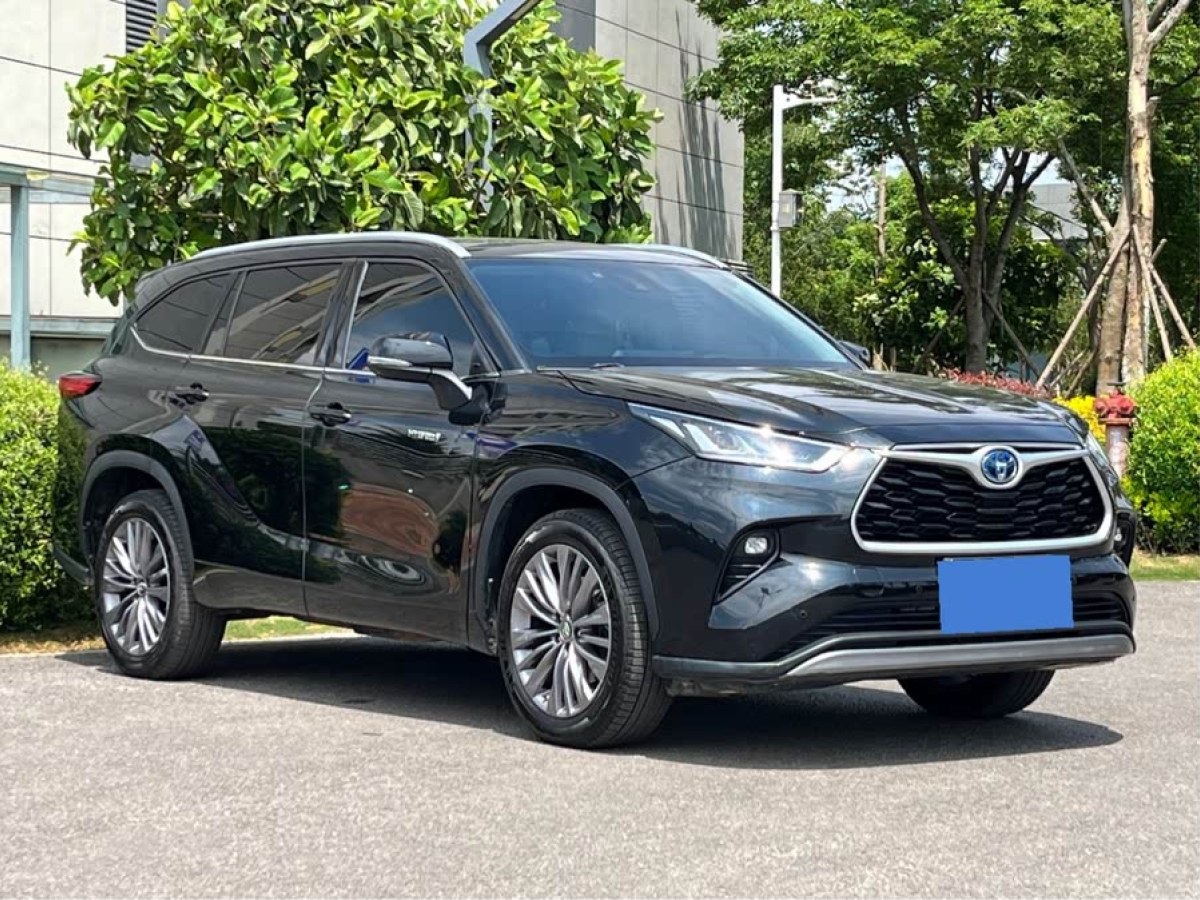 豐田 漢蘭達  2022款 雙擎 2.5L 四驅(qū)尊貴版 7座圖片
