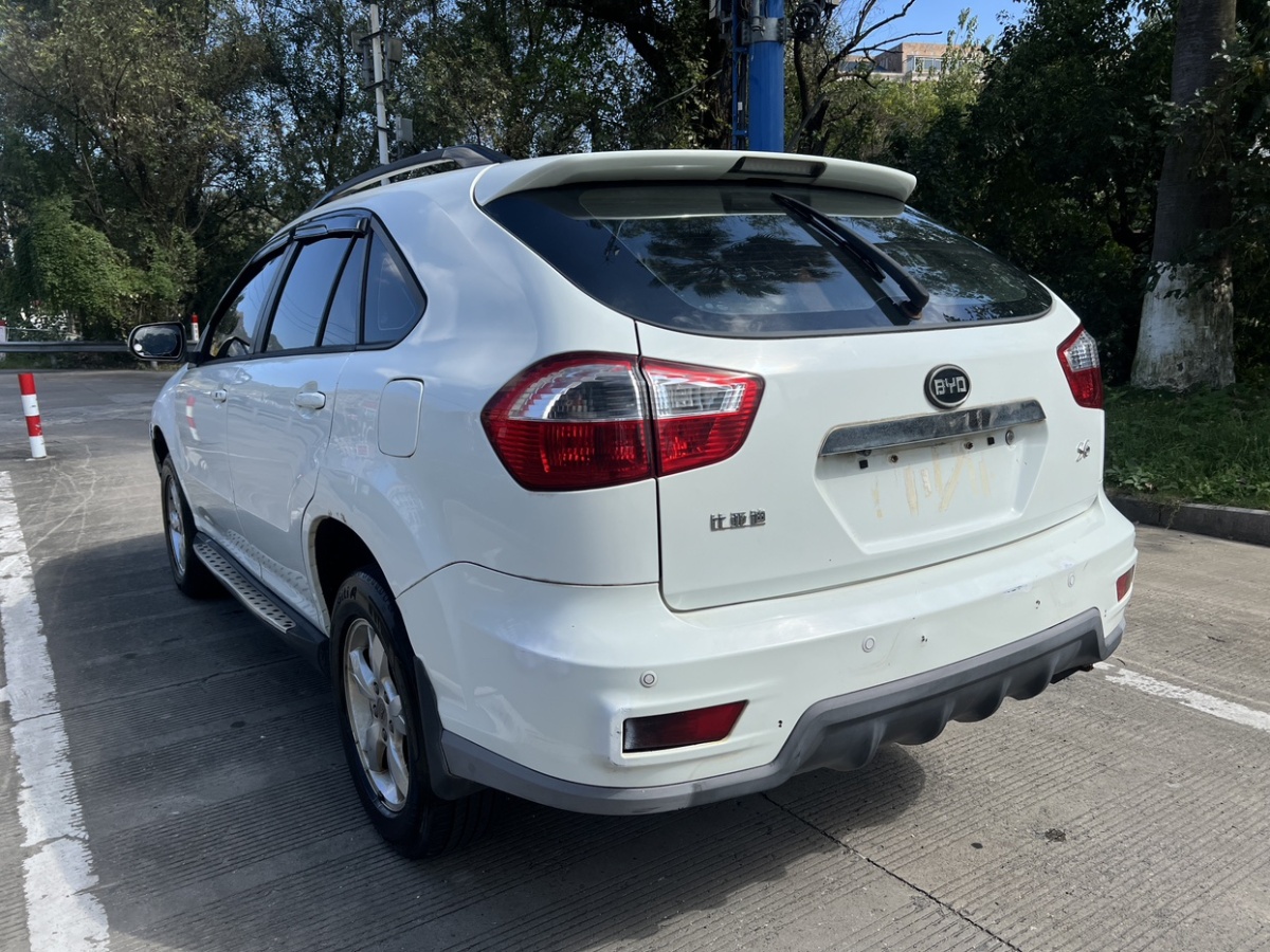 比亞迪 S6  2012款 2.0L 手動豪華型圖片