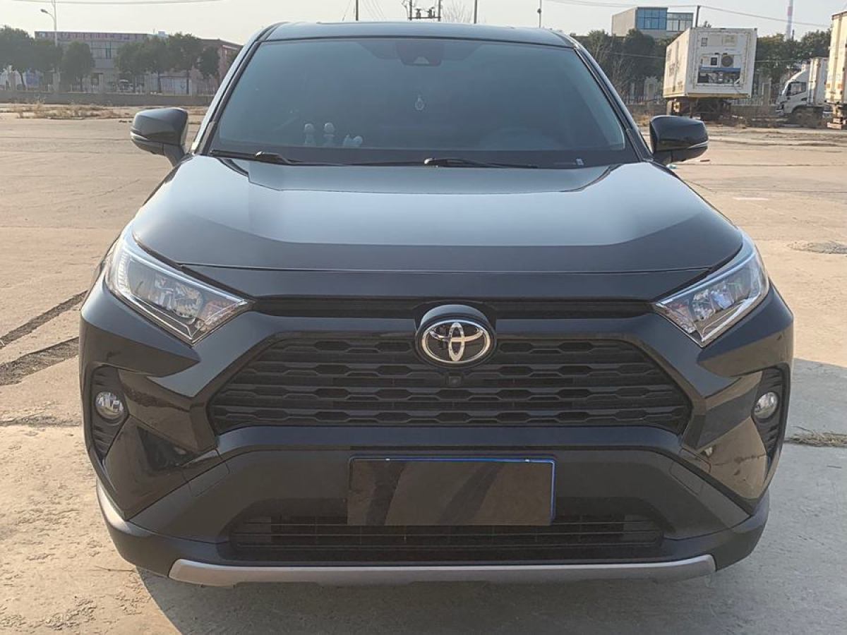 豐田 RAV4榮放  2021款 2.0L CVT兩驅(qū)風(fēng)尚PLUS版圖片