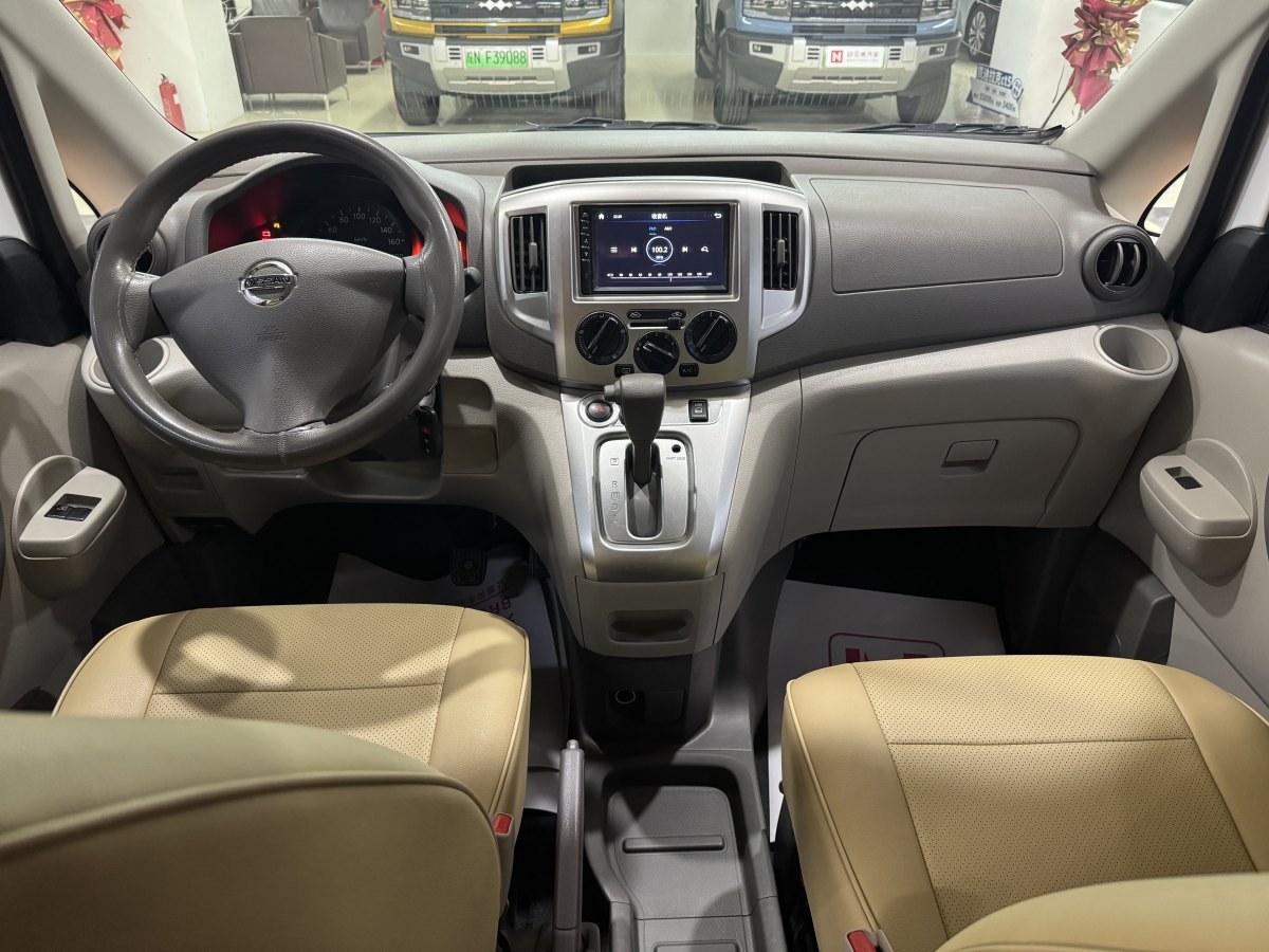 日產(chǎn) NV200  2018款 1.6L CVT豪華型圖片