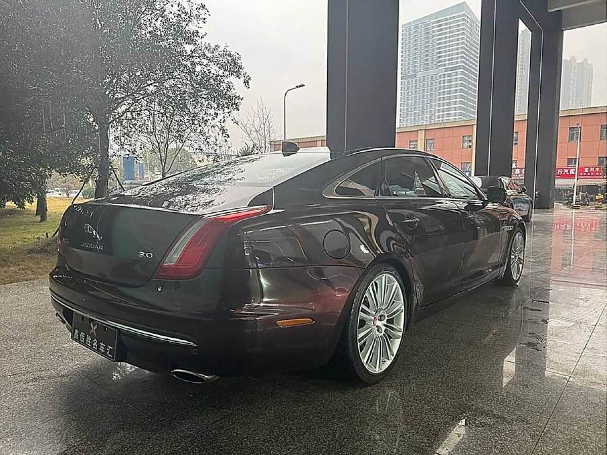 捷豹 XJ  2018款 XJL 3.0 SC 兩驅(qū)典雅商務(wù)版圖片