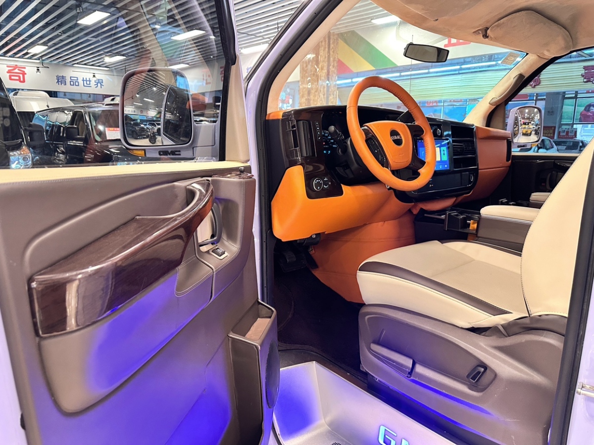 GMC SAVANA  2011款 6.0L 商務(wù)之星7座圖片
