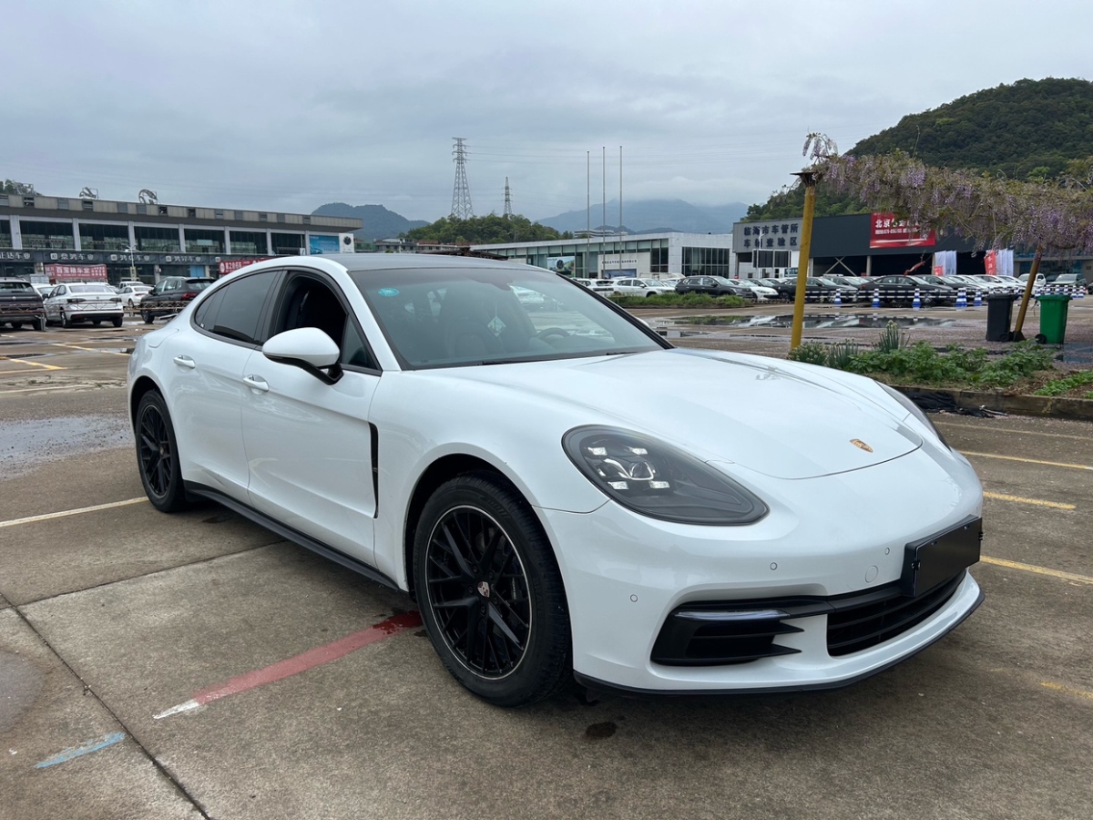 2018年10月保时捷 Panamera  2017款 Panamera 3.0T