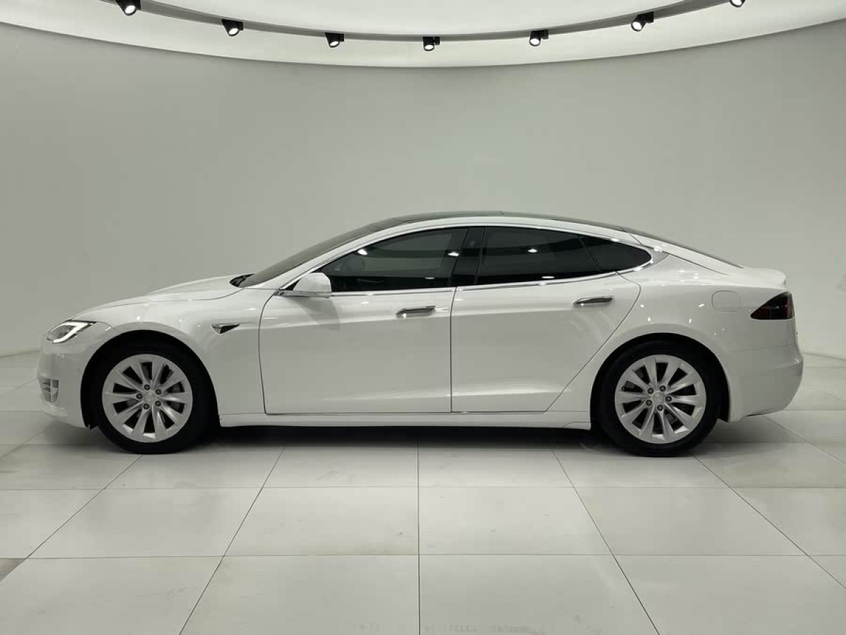 特斯拉 Model S  2017款 Model S 100D 長續(xù)航版圖片