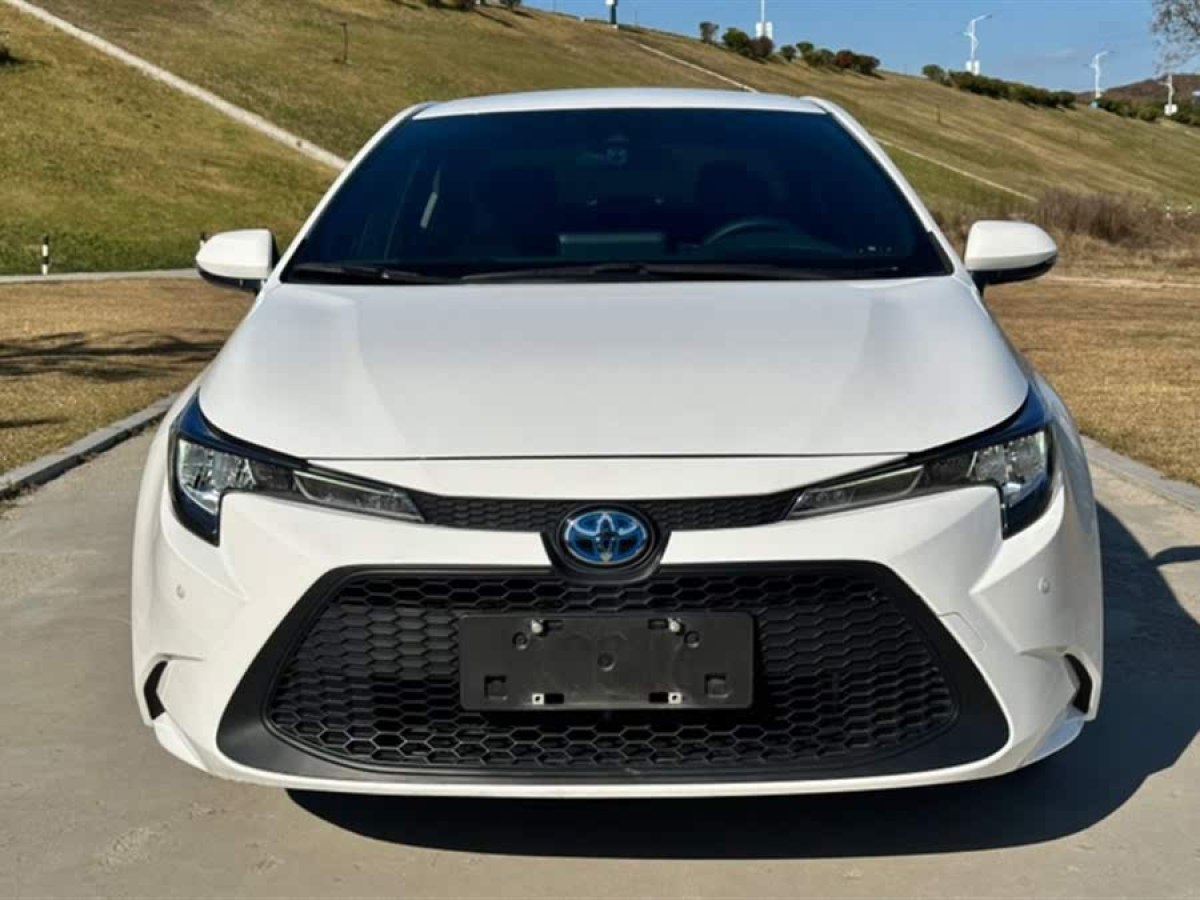 豐田 雷凌  2022款 雙擎 1.8H E-CVT領(lǐng)先版圖片