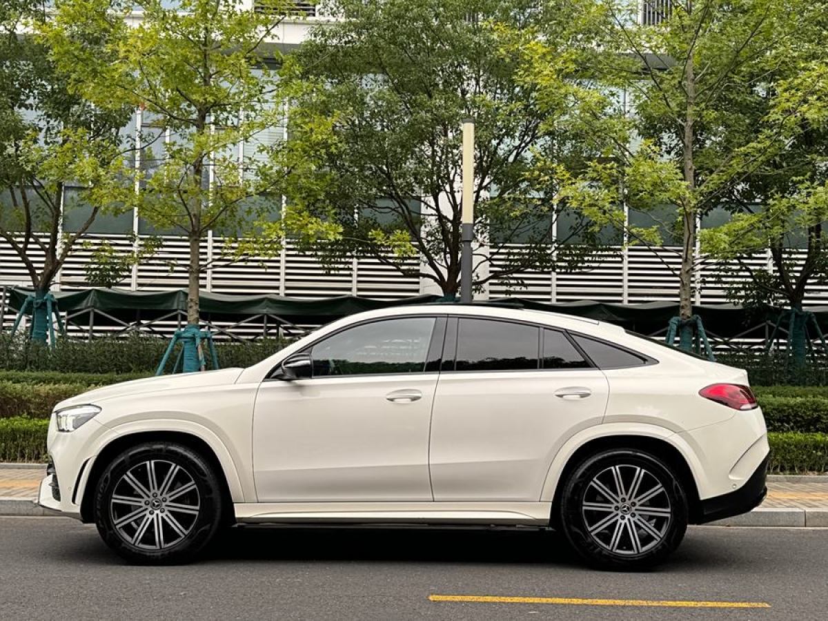 奔驰 奔驰GLE轿跑  2020款 GLE 350 4MATIC 轿跑SUV 豪华型图片