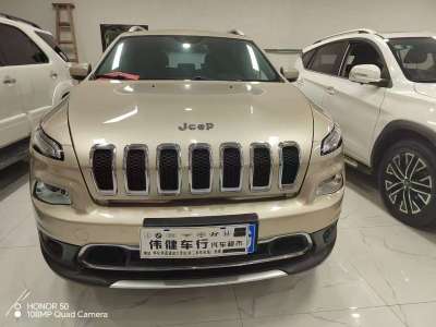 2016年7月 Jeep 自由光 2.4L 專業(yè)智能版圖片