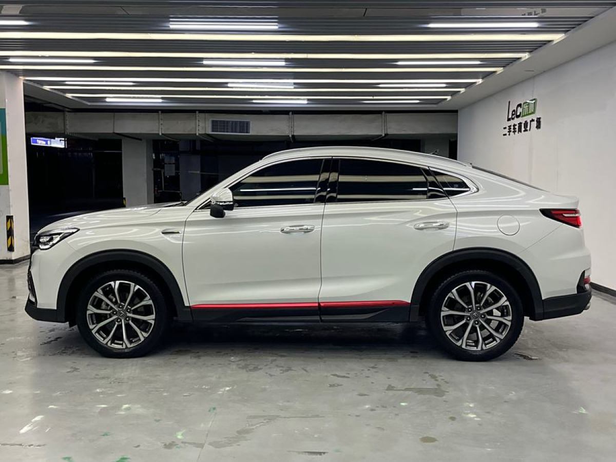 長(zhǎng)安 CS85 COUPE  2021款 2.0T 自動(dòng)豪華型圖片