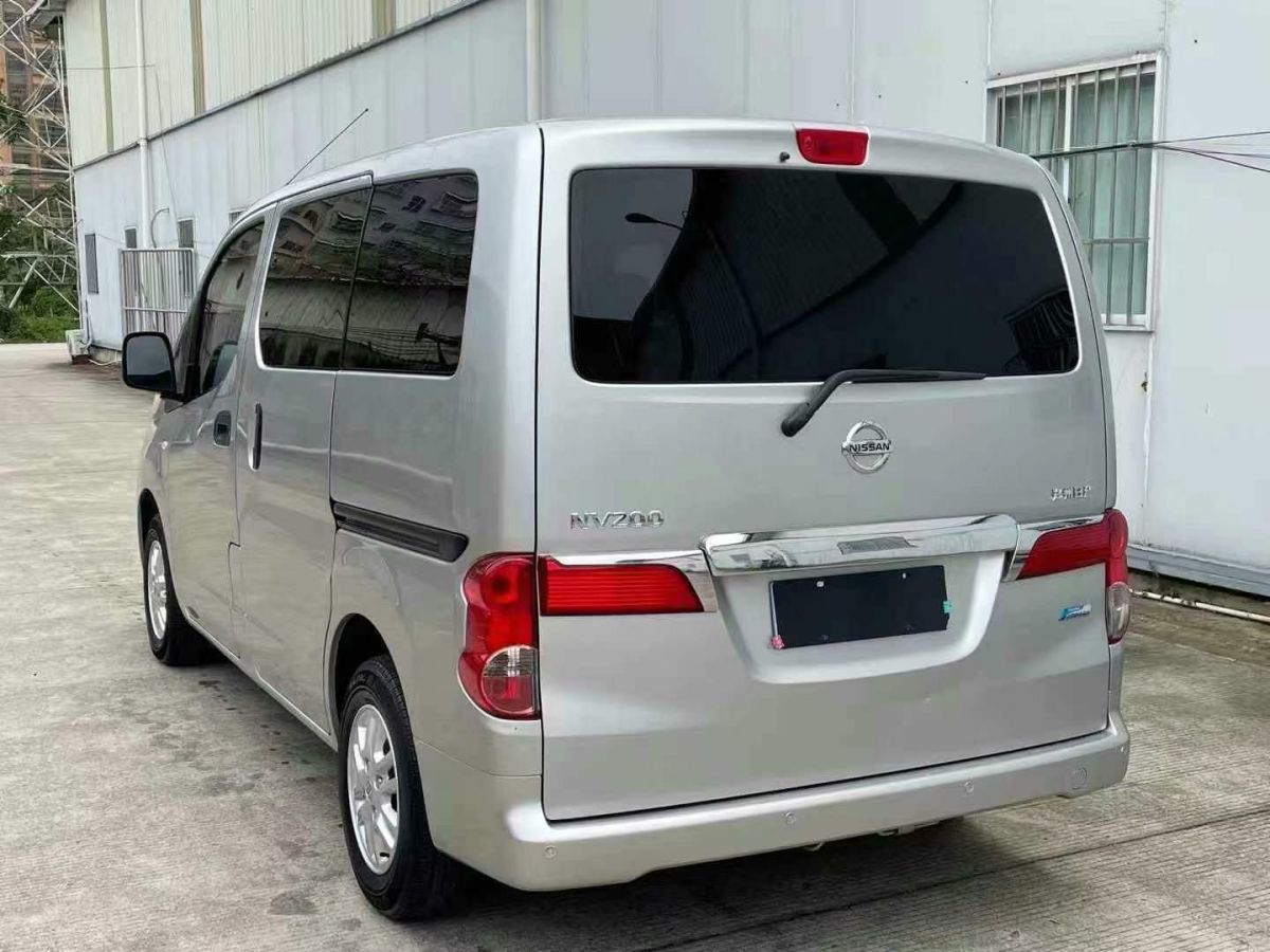 日產 NV200 圖片