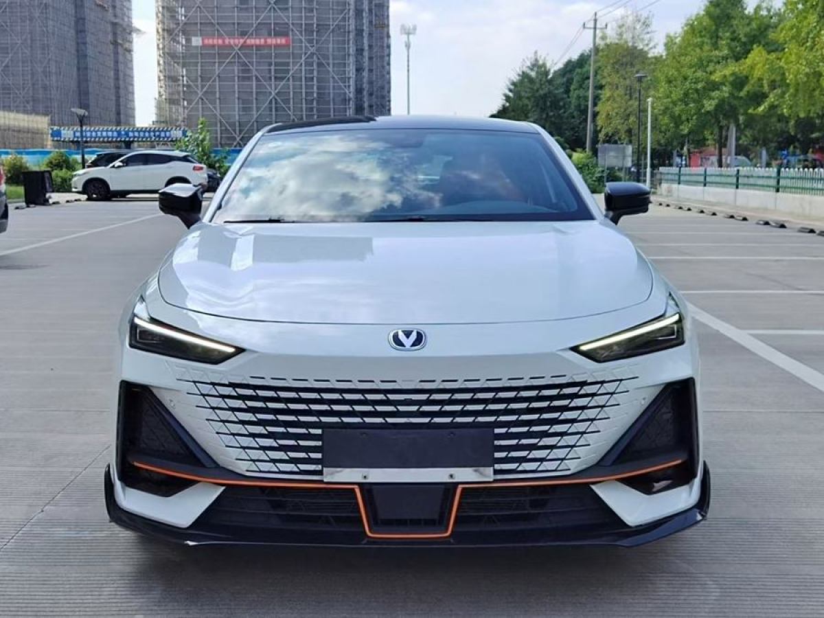 長安 長安UNI-V  2022款 1.5T 運動版圖片