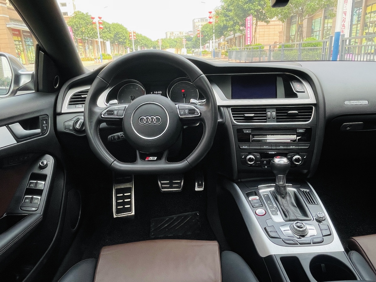 2015年8月奧迪 奧迪S5  2012款 S5 3.0T Sportback