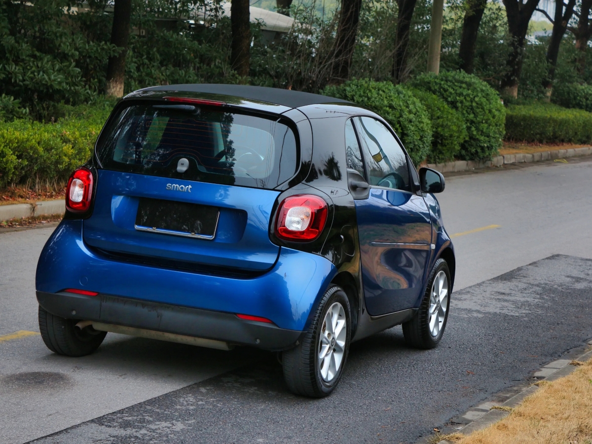 smart fortwo  2018款 1.0L 52千瓦硬頂靈動版圖片