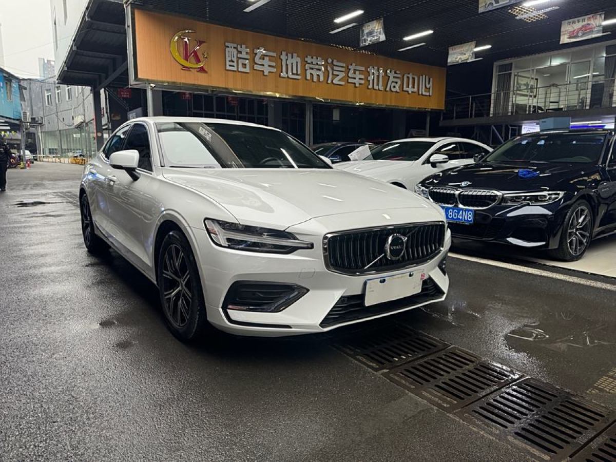 沃爾沃 S60L  2024款 B4 智逸豪華版圖片