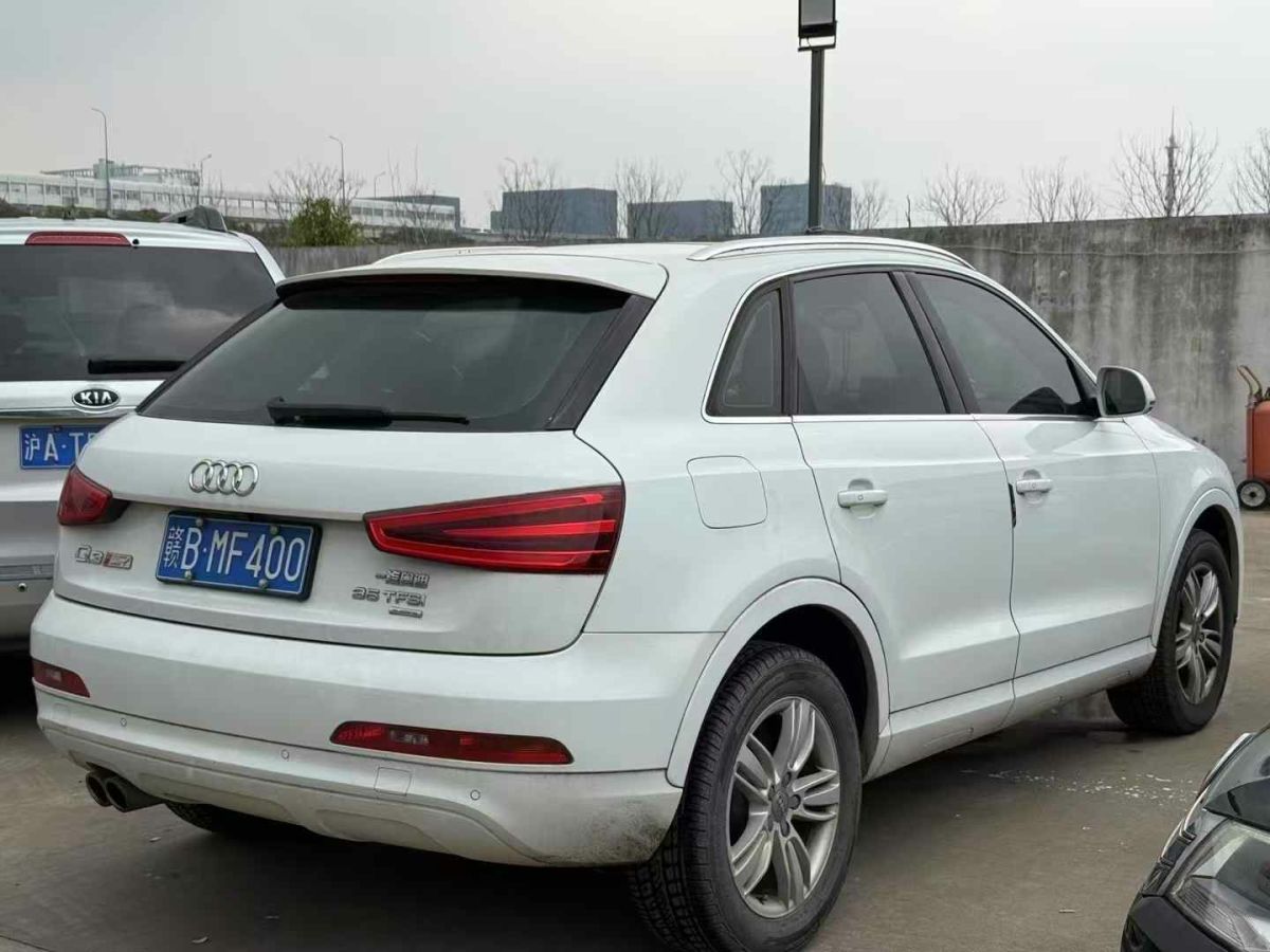 2014年3月奧迪 奧迪Q3  2014款 Q3 1.4T 30TFSI 手動(dòng)標(biāo)準(zhǔn)型