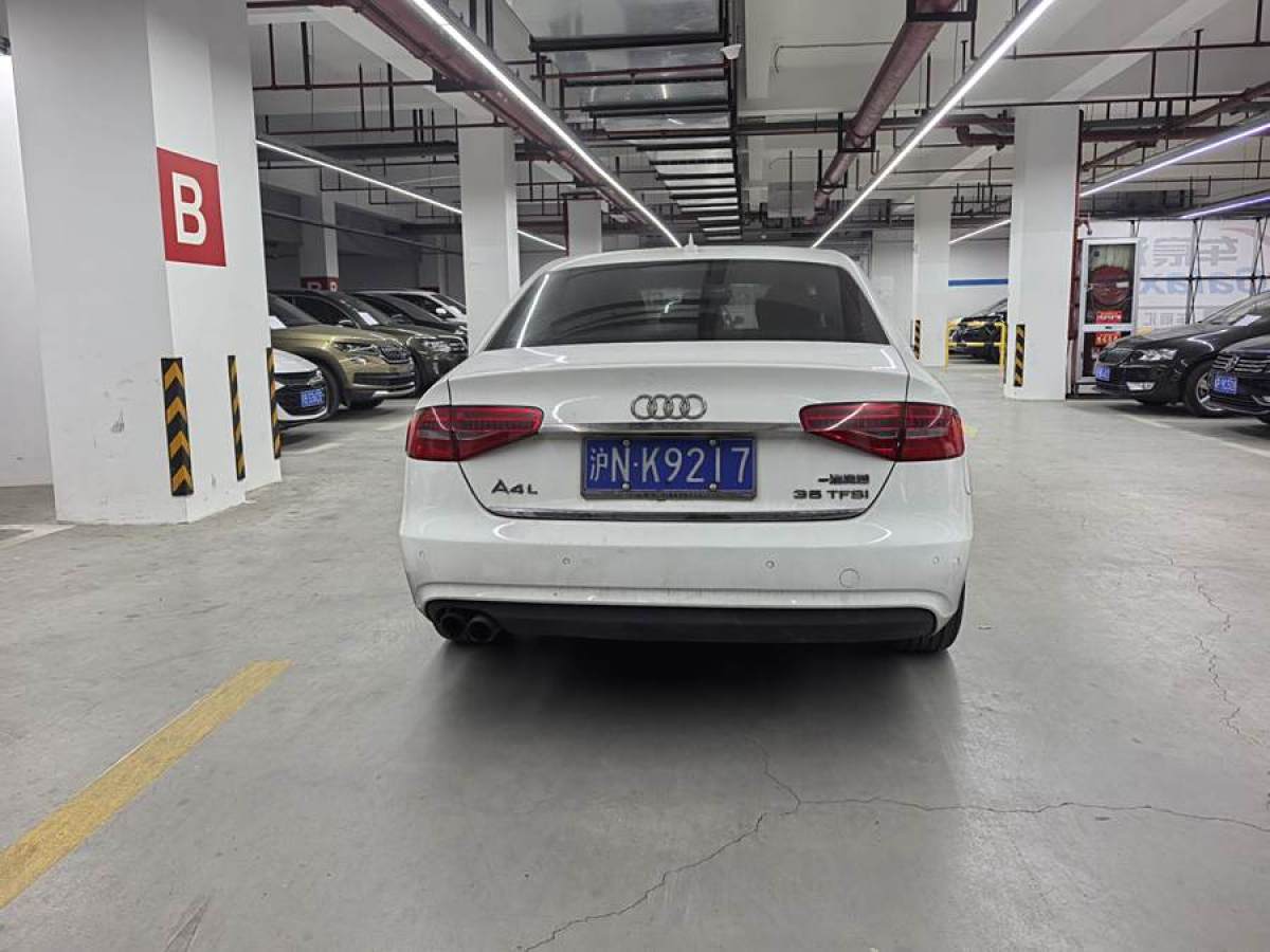 奧迪 奧迪A4L  2013款 35 TFSI 自動(dòng)技術(shù)型圖片