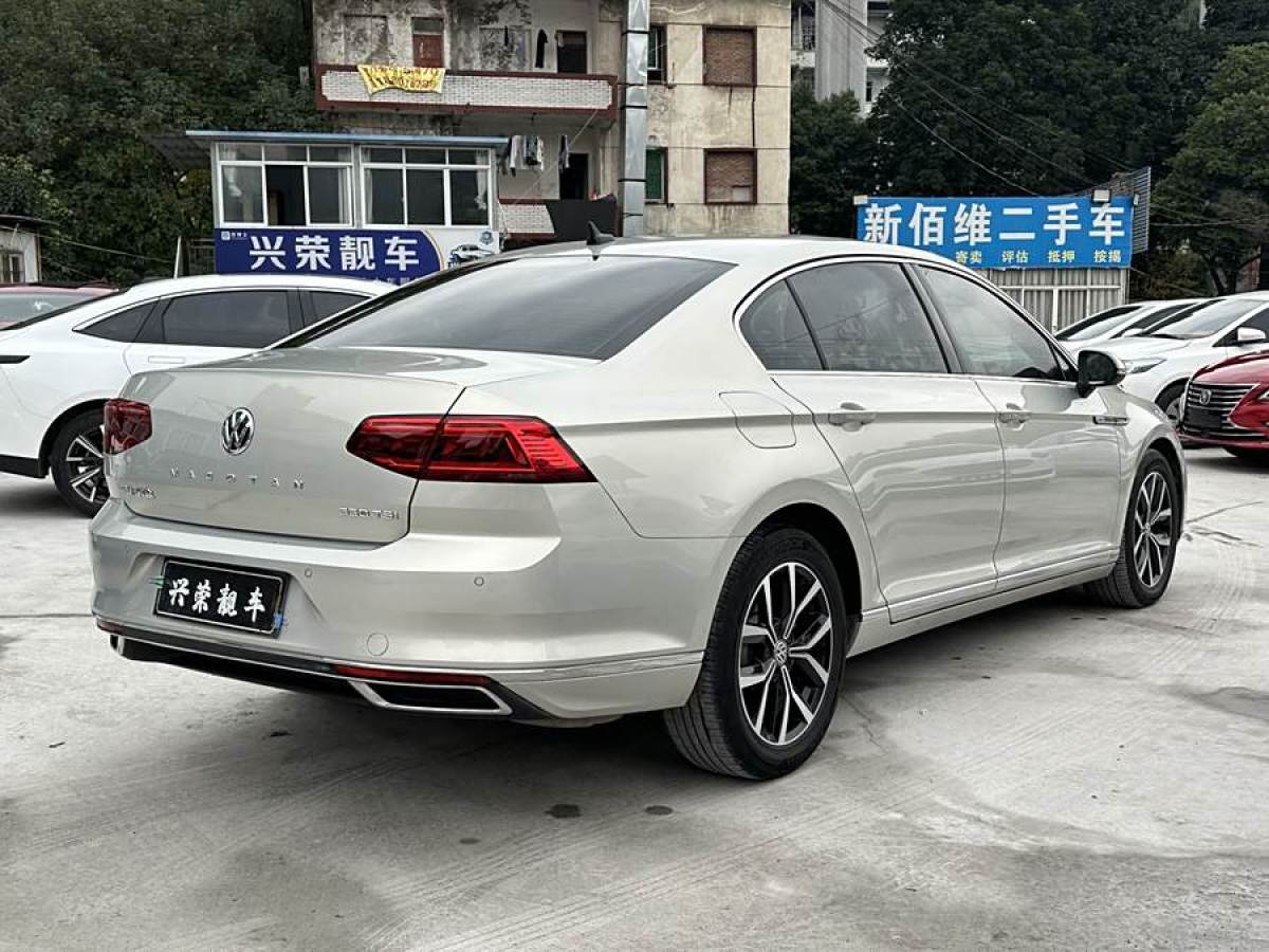 大眾 邁騰  2020款 330TSI DSG 領(lǐng)先型圖片