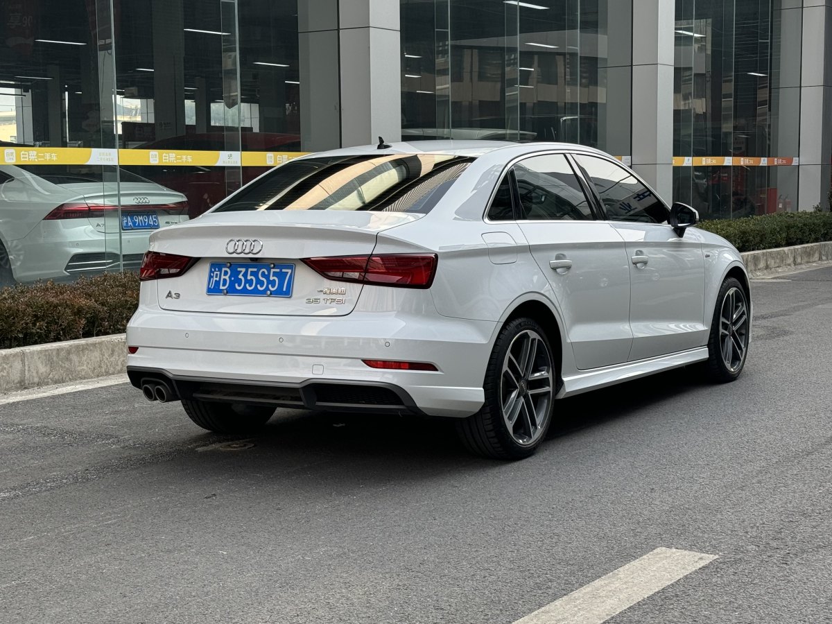 奧迪 奧迪A3  2019款 Limousine 35 TFSI 運(yùn)動(dòng)型 國(guó)VI圖片