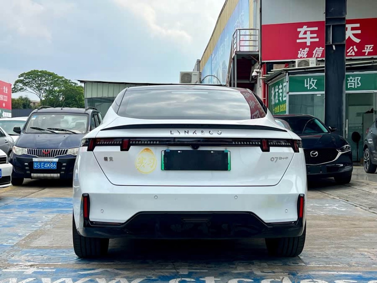 領(lǐng)克 領(lǐng)克07  2024款 EM-P 126長續(xù)航 Halo圖片