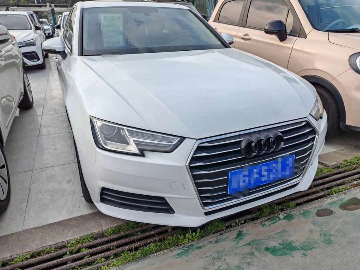 奧迪 奧迪A4L  2017款 Plus 40 TFSI 進(jìn)取型圖片