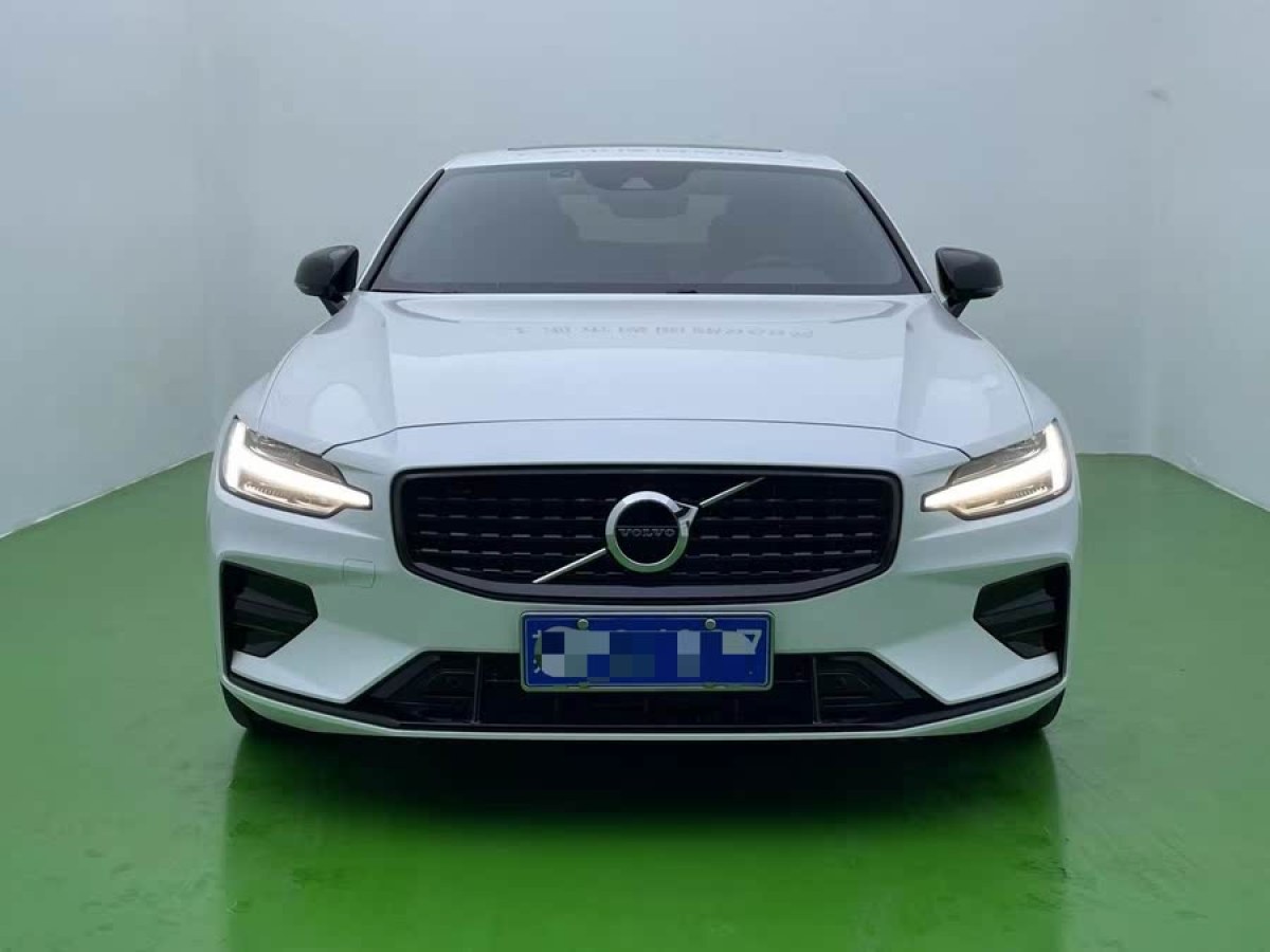 沃爾沃 S60L  2021款 T4 智遠(yuǎn)運(yùn)動(dòng)版圖片