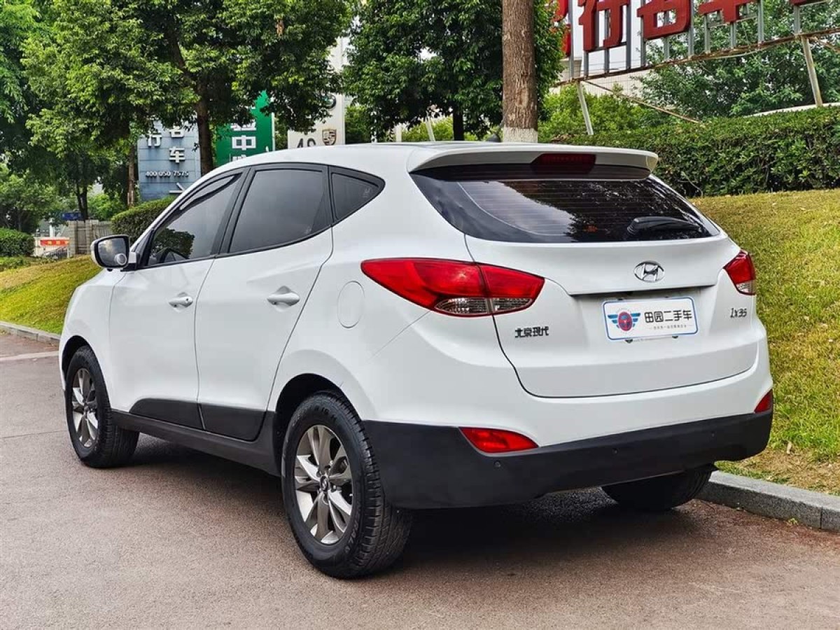 現(xiàn)代 ix35  2015款 2.0L 自動兩驅(qū)舒適型 國V圖片