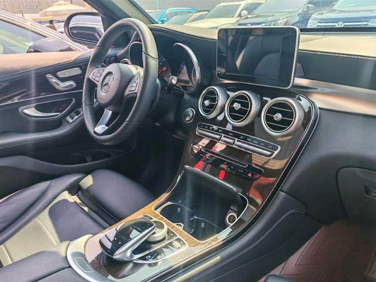奔馳 奔馳GLC  2018款 改款 GLC 260 4MATIC 豪華型圖片