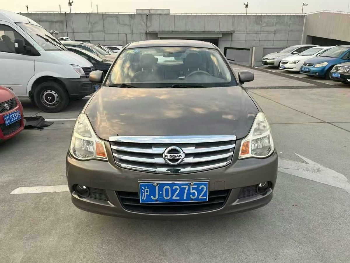 日產(chǎn) 軒逸  2009款 2.0XL CVT科技天窗版圖片