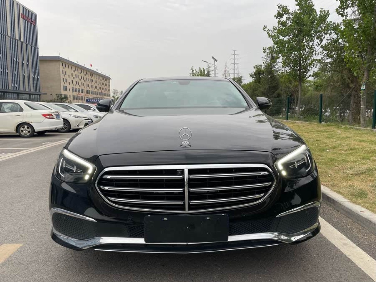 奔馳 奔馳E級(jí)  2021款 改款 E 300 L 時(shí)尚型圖片
