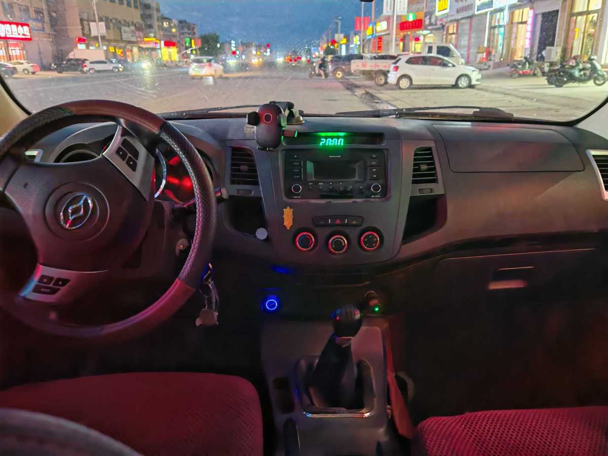 黃海 N1  2017款 2.8T N1S加長型柴油兩驅運動版JE493ZLQ4CB圖片