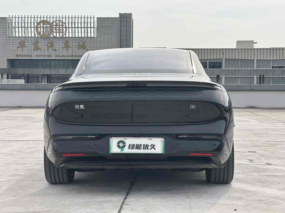 極氪 極氪007  2025款 長(zhǎng)續(xù)航后驅(qū)智駕版 100kWh圖片