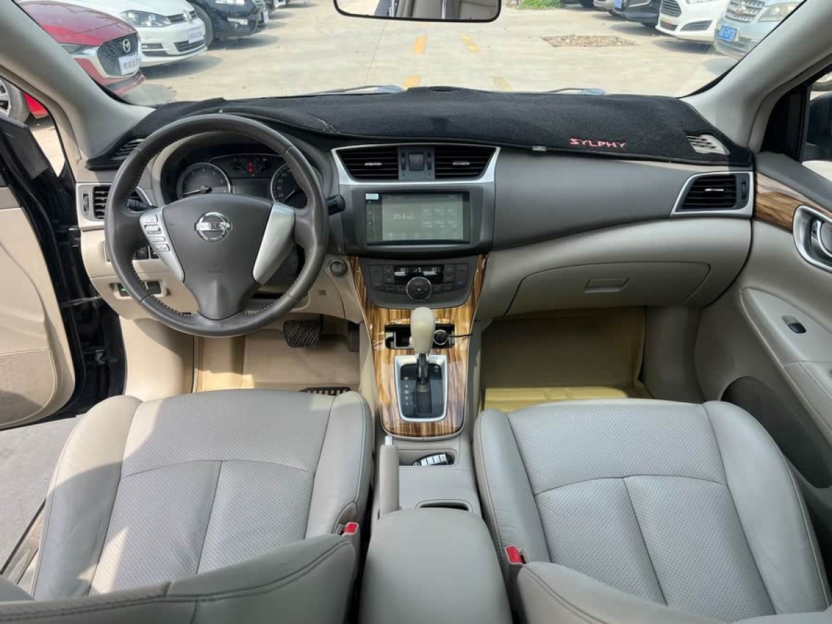 日產(chǎn) 軒逸  2012款 1.8XV CVT尊享版圖片
