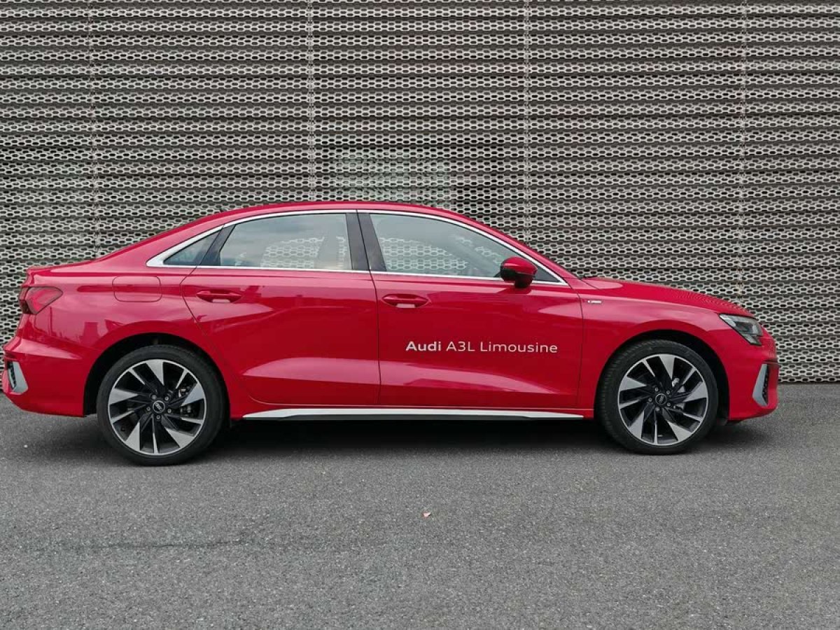奧迪 奧迪A3  2023款 A3L Limousine 35 TFSI 時尚運動型圖片