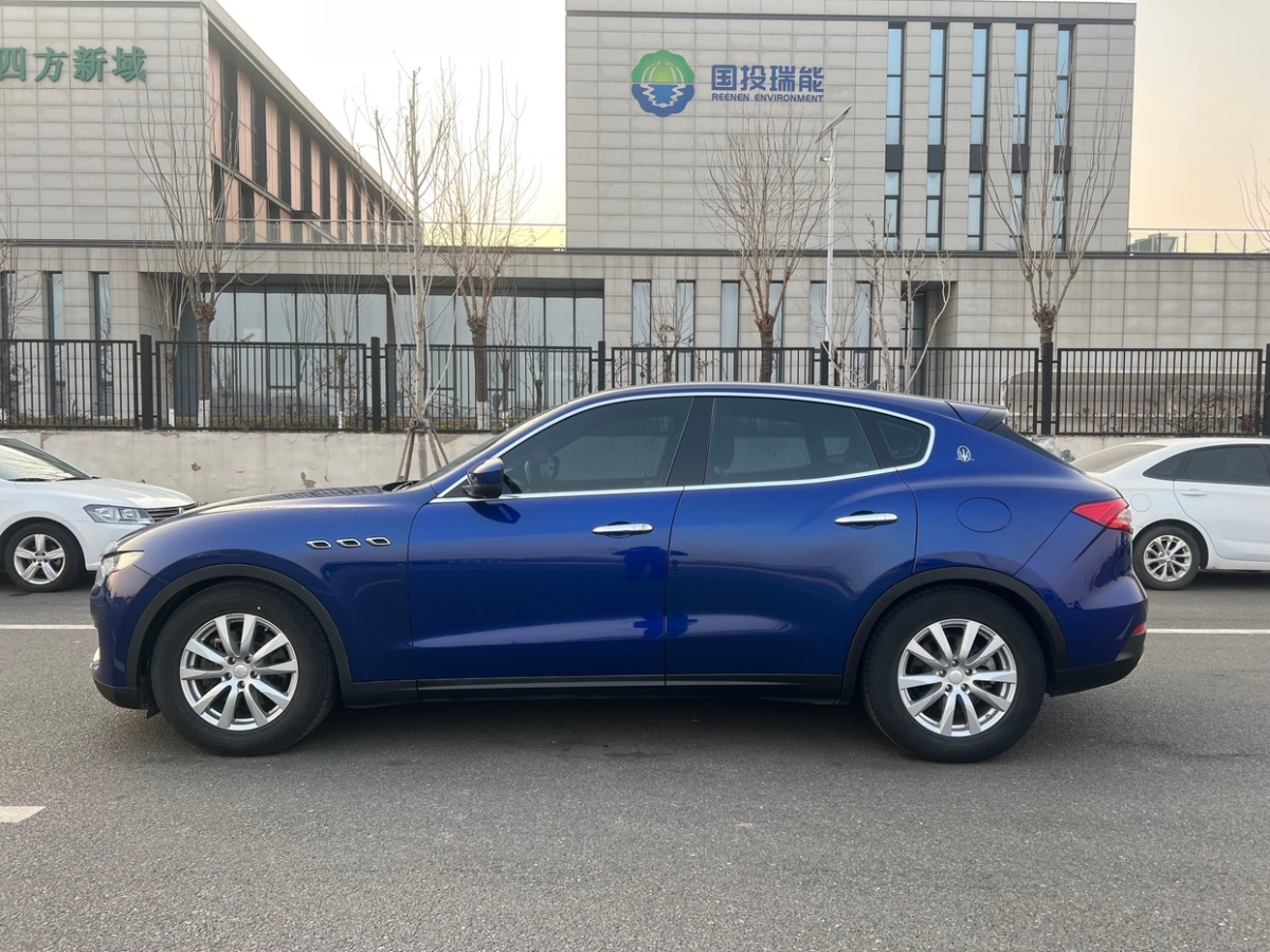 瑪莎拉蒂 Levante  2018款 3.0T 350Hp 經(jīng)典版圖片