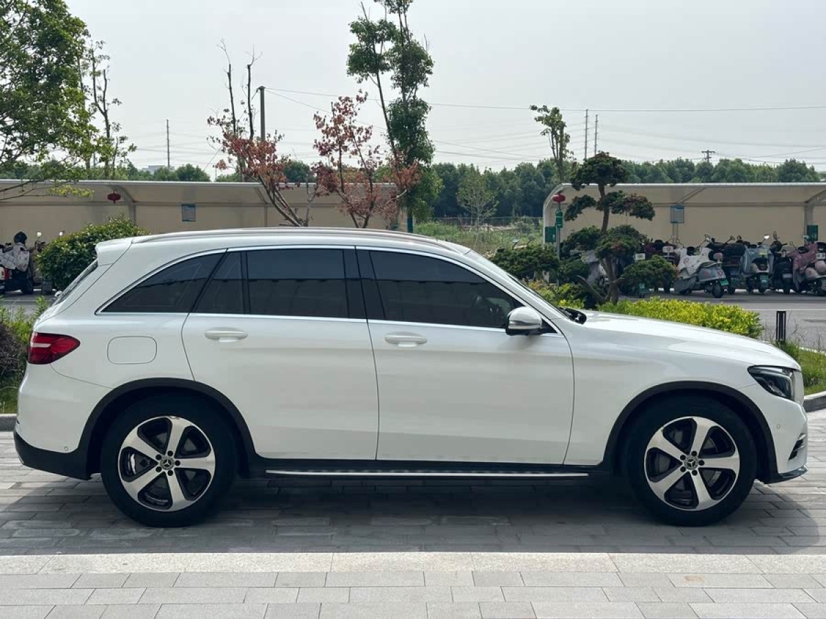 奔馳 奔馳GLC  2018款 改款 GLC 260 4MATIC 豪華型圖片