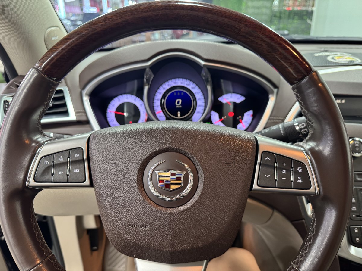 凱迪拉克 SRX  2010款 3.0L 豪華版圖片