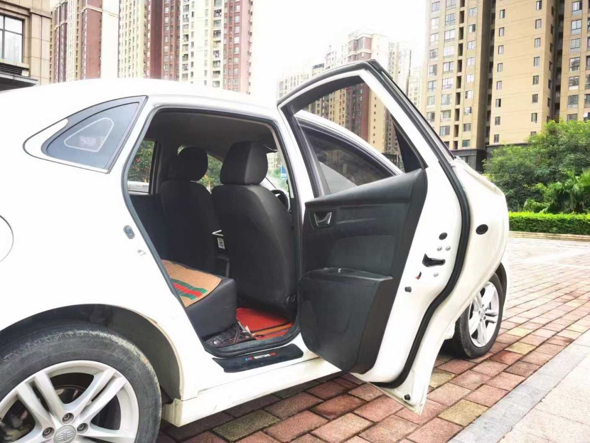 奔騰 B70  2021款 1.5T 自動(dòng)樂(lè)享型圖片
