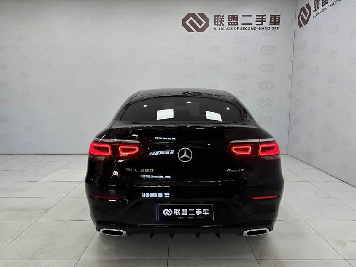 奔馳 奔馳GLC  2023款 改款 GLC 260 4MATIC 轎跑SUV圖片