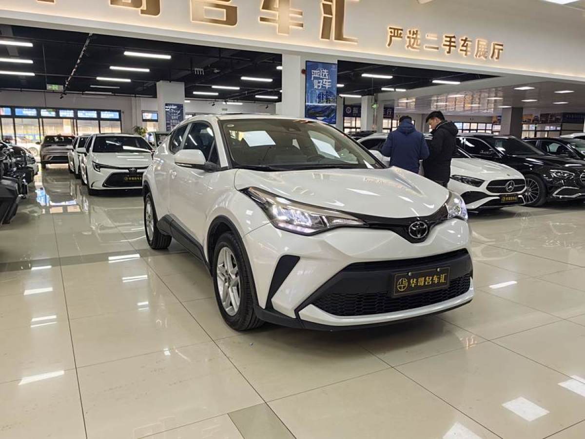 豐田 C-HR  2023款 2.0L 領(lǐng)先版圖片