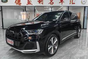 奥迪Q7 奥迪 55 TFSI quattro S 尊贵型