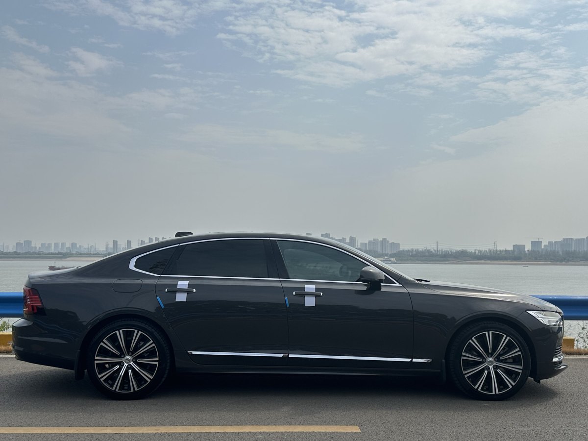 沃爾沃 S90新能源  2024款 T8插電式混合動力 四驅(qū)長續(xù)航智雅豪華版圖片