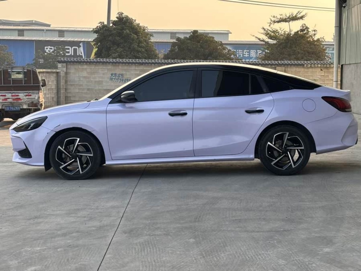 名爵 名爵5  2021款 改款 300TGI DCT青奢豪享版圖片