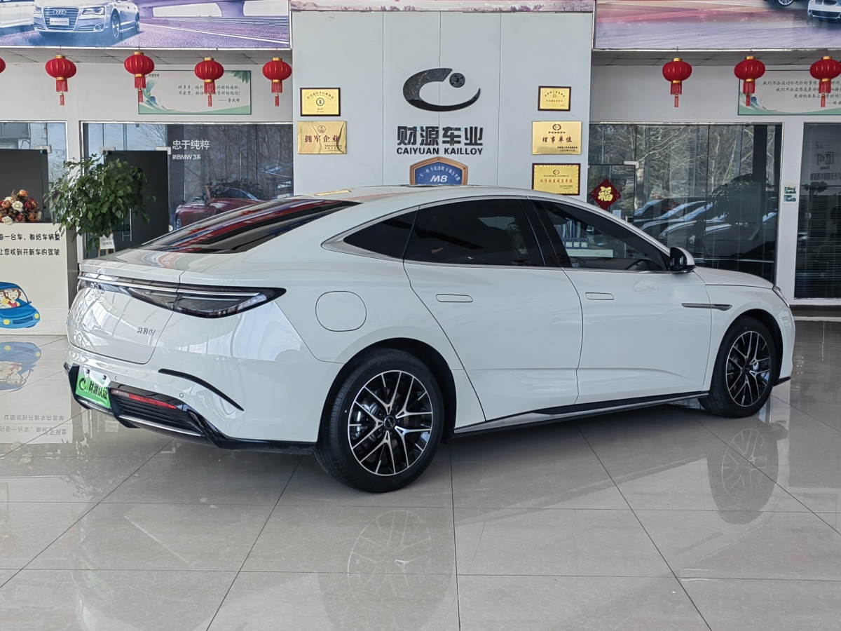 比亞迪 海豹07 DM-i  2025款 DM-i 1.5L 125km 尊貴型圖片